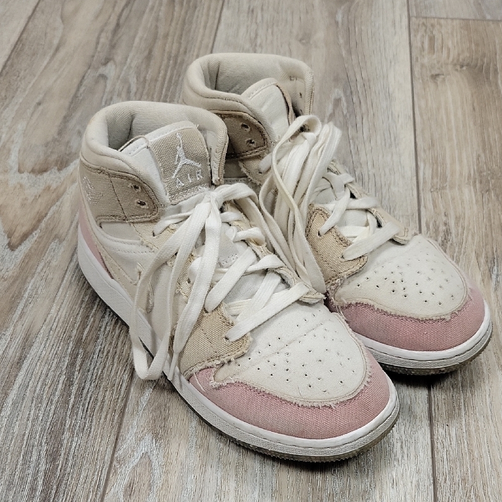 Air Jordan Sneakers in Cream and Green